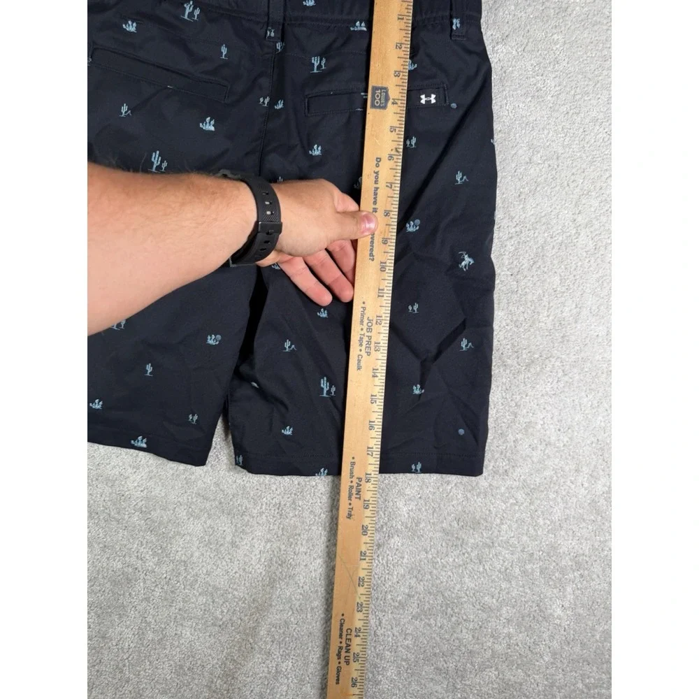 Under Armour Youth XL Golf Shorts Black Blue Cactus Desert Print Stretch Cinch